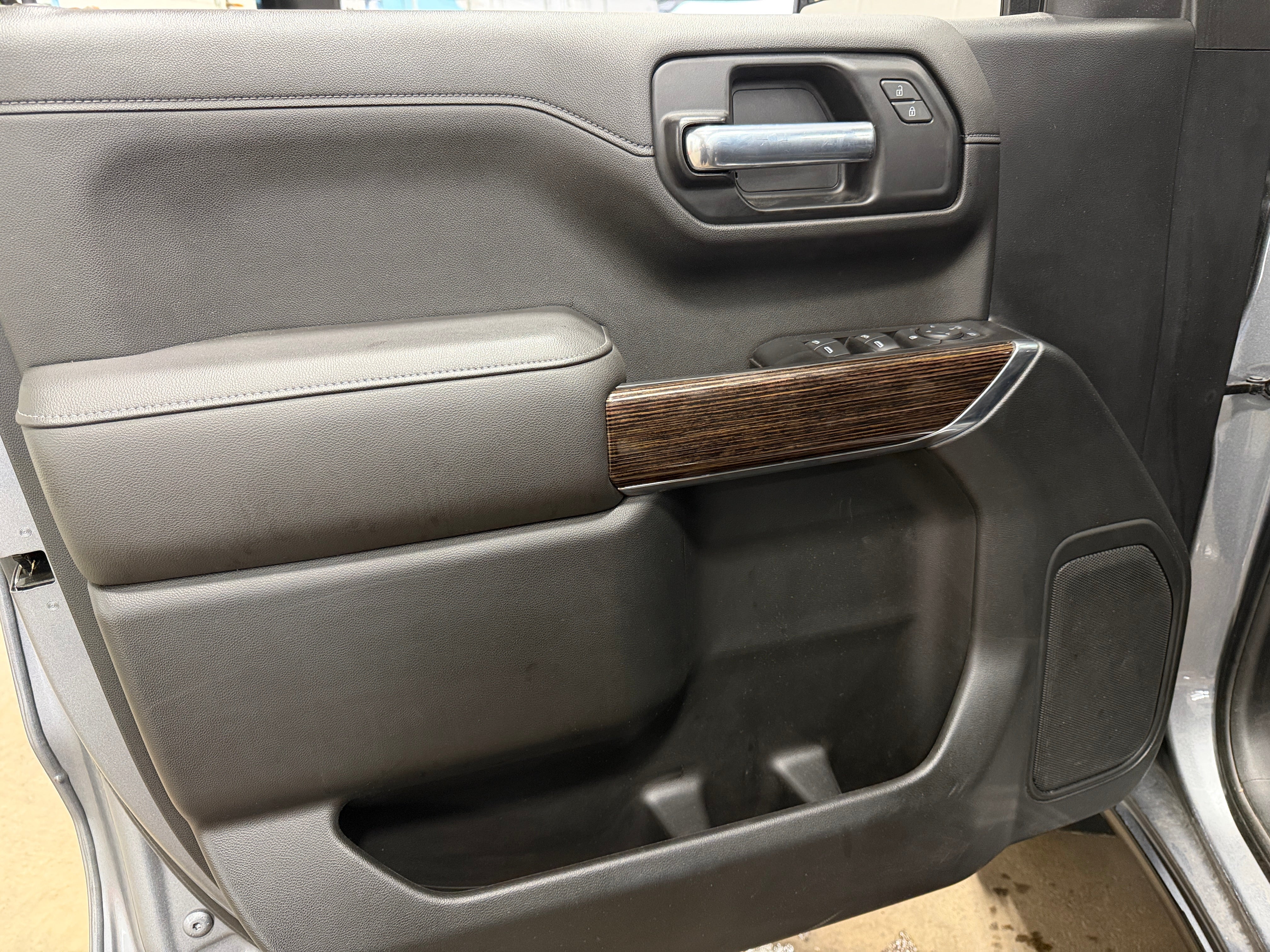 gmc sierra 1500 2020 1GTR9CED1LZ314394 image gmc sierra 1500 2020 1GTR9CED1LZ314394 image